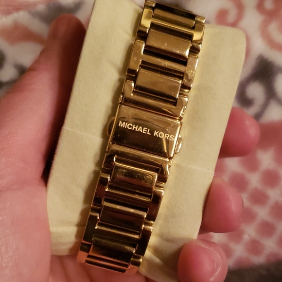 Michael Kors watch - Picture 2 of 2